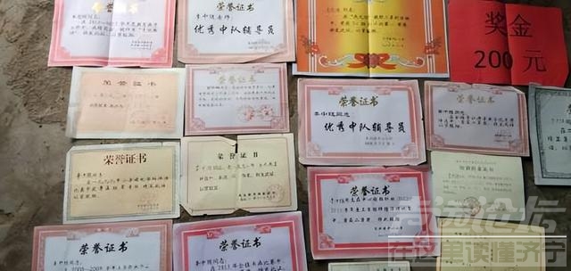 6旬教师帮昔日女学生担保18万贷款遭“拉黑”，打工替其偿还11万欲起诉追回；律师：具有追偿权时效三年-2.jpg