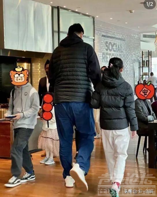 姚明现身上海做核酸，不满路人拍照当场发飙，体重被指超过500斤-13.jpg
