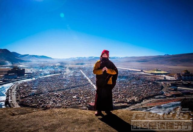 我国有一座“尼姑岛”：岛上住着2万名修行女，天黑不允许出门-4.jpg