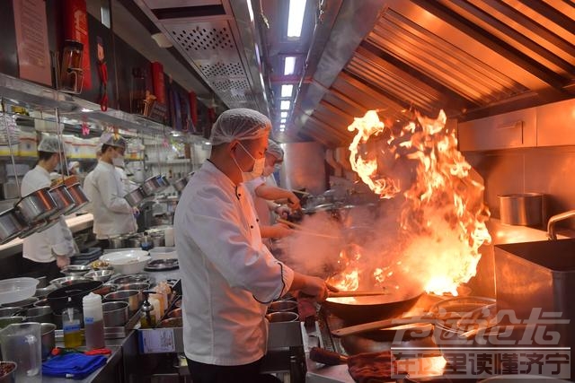 北京多家餐馆再现排队等位，业内预计元旦客流将持续回升-3.jpg