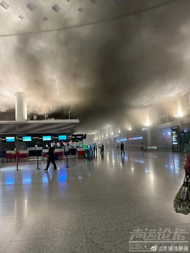 突发！杭州萧山机场浓烟滚滚！凌晨，官方通报最新情况-2.jpg