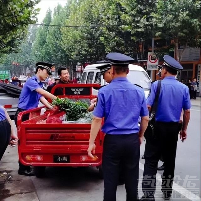 两名城管毁掉10亿项目，人大多次建议取消城管，城管应该何去何从-18.jpg