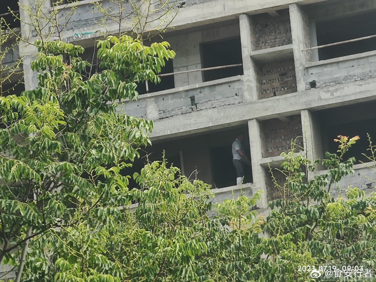 泗水县一项目工地施工期间存在安全隐患！-5.jpg