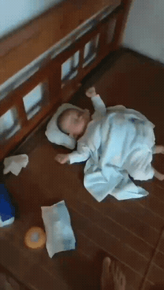 最新消息： 广东狂扇婴儿四十多巴掌的男子报应来了-1.jpg