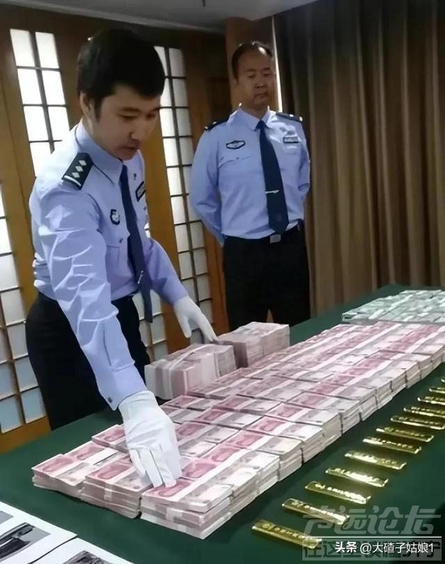 医院科主任收回扣12亿，平均每年收4138万，每天收11万多-3.jpg