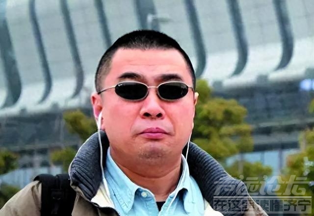 国内职业打假第一人王海: 律师被打死，26年赚上千万，长期戴墨镜-9.jpg