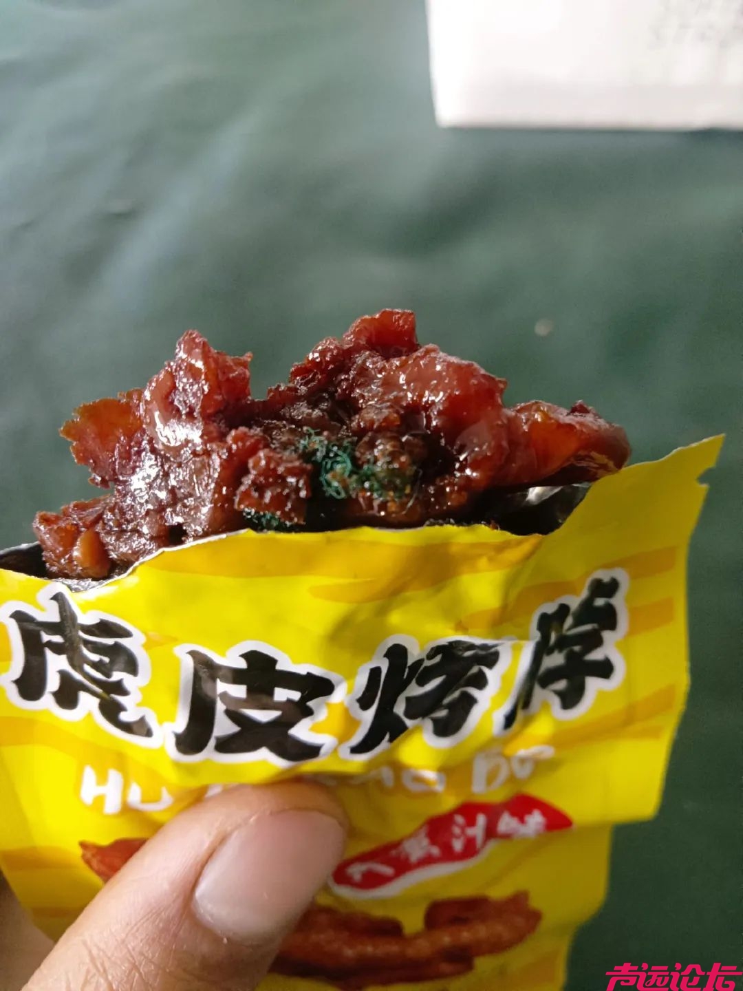 “虎皮烤脖”吃出异物，网友称：恶心死了-5.jpg