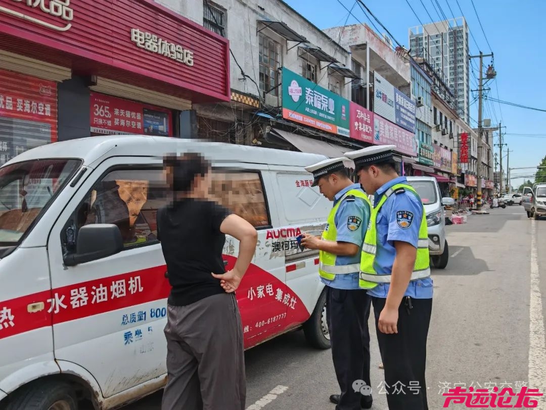 济宁交警严查面包车交通违法-6.jpg