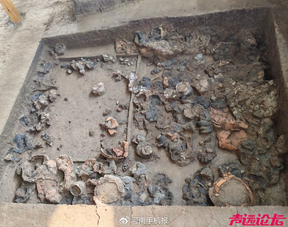 河南发现距今约5000年大墓 推测为古国君主墓葬-1.jpg