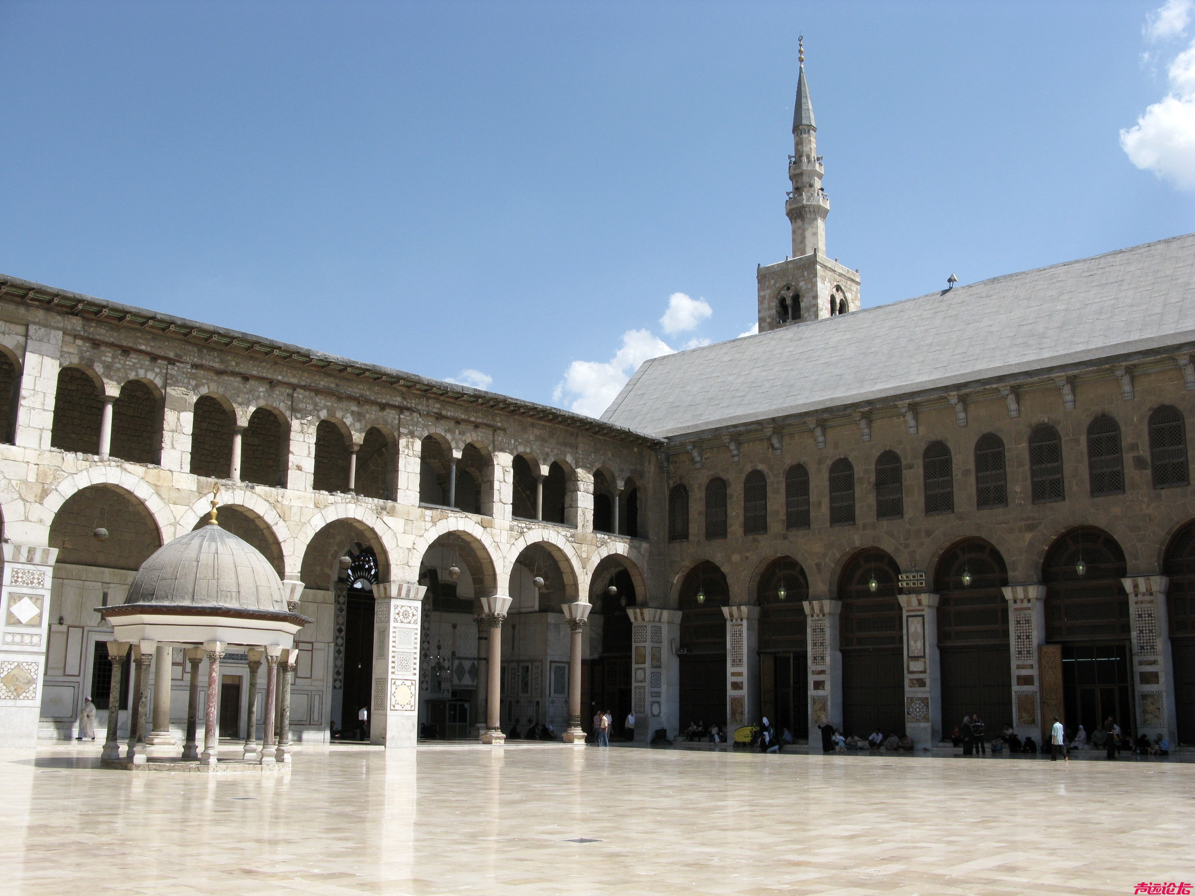 The_Umayyad_Mosque,_Damascus,_Syria.jpg