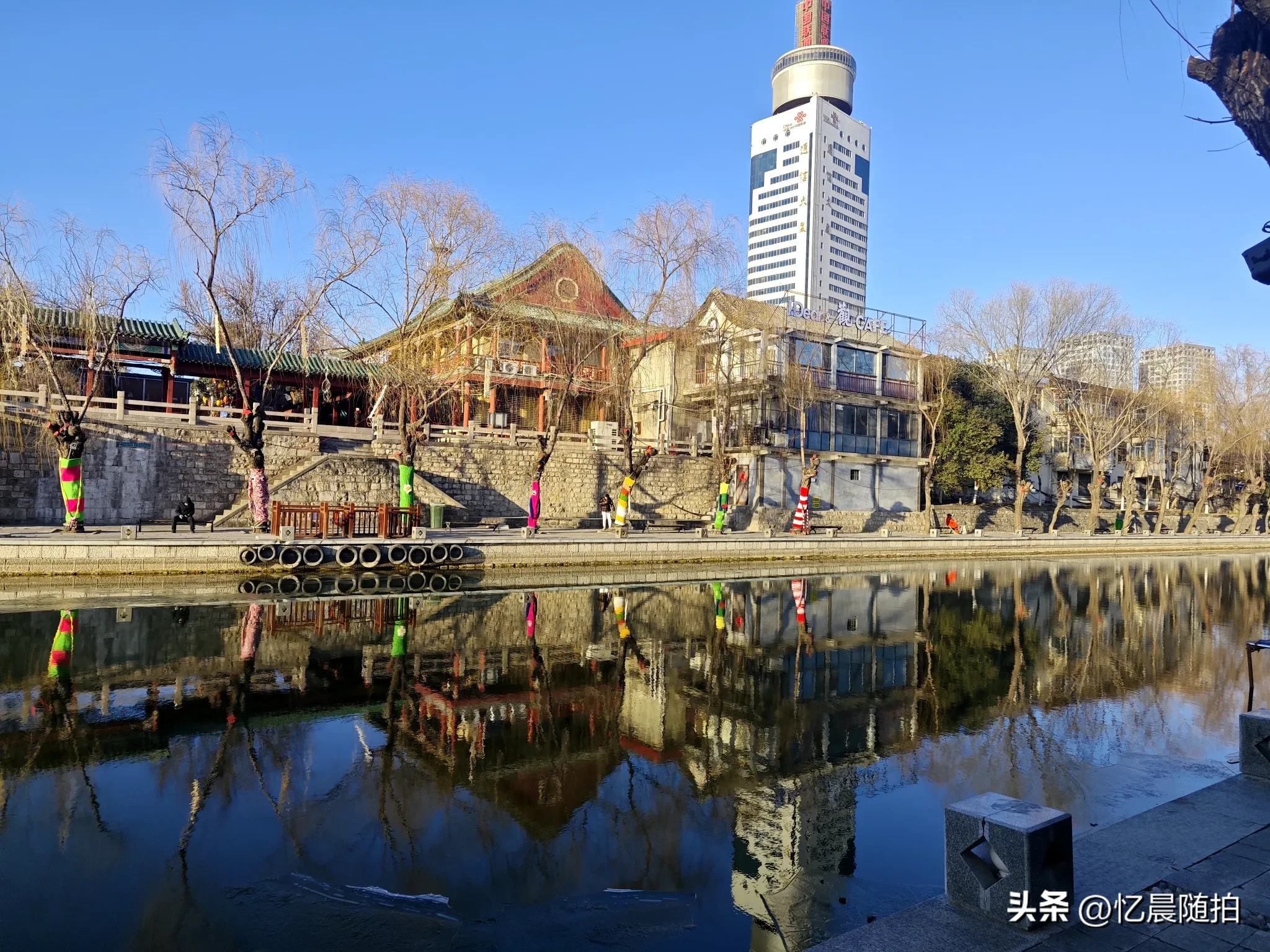 是天太冷的原因呗？济宁城区老运河的运河这边连个逛街的人都没有，#济宁好地方推荐#-2.jpg