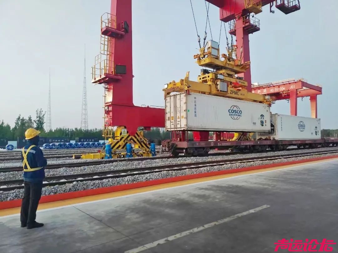 龙拱港首趟冷链班列发车！金乡大蒜坐上火车直达青岛港出海-1.jpg