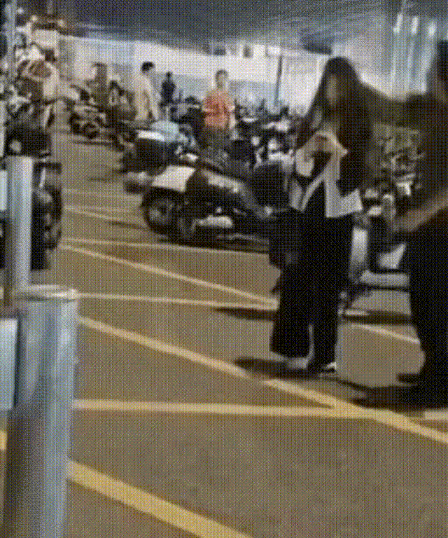 XMx8sqN6lx08ouvWs8Gk010412002onQ0E010 00_00_00-00_00_30.gif