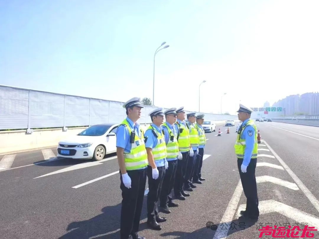 济宁交警持续开展高架道路交通违法专项整治行动-4.jpg