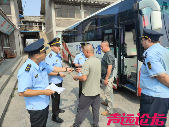 济宁市交通运输综合执法支队打响暑期客运市场整治 “攻坚战”-1.jpg