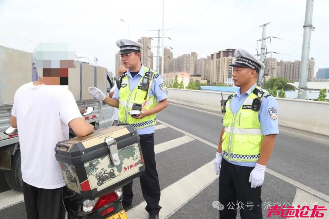 济宁交警开启高架路严管模式-1.jpg