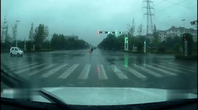 开展“三小车辆”专项整治 规范道路通行秩序-14.jpg