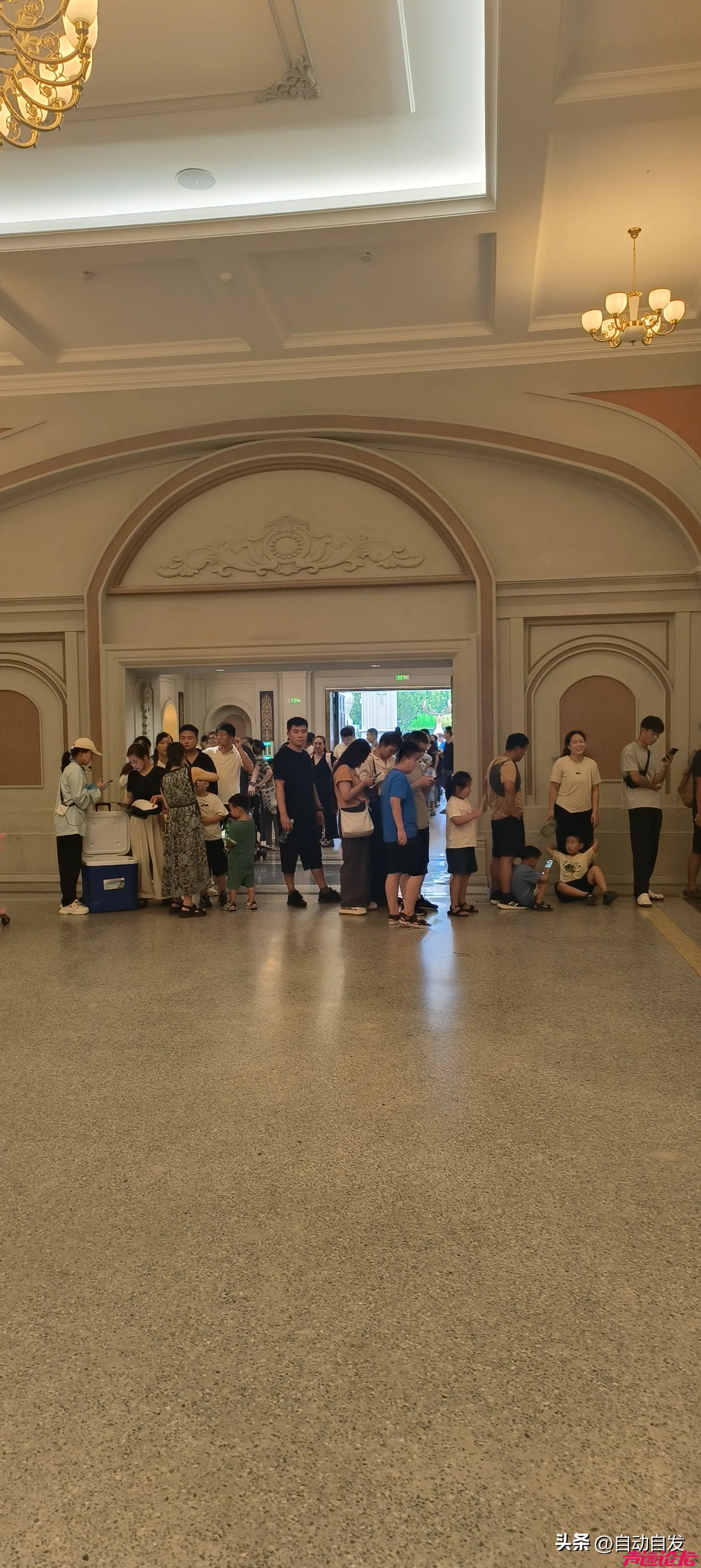 昨天下午去济宁方特游玩，买的是抖音上99元的下午场票，人可真多啊【转帖】-3.jpg