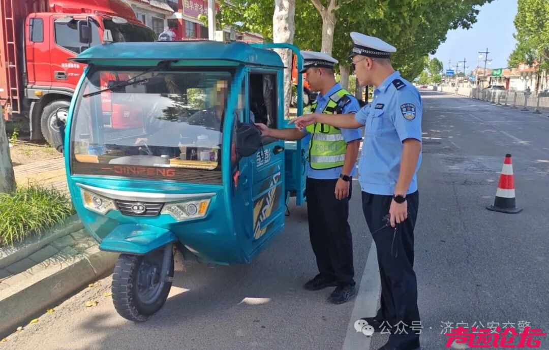 济宁公安交警在全市开展道路交通秩序综合整治专项行动-22.jpg