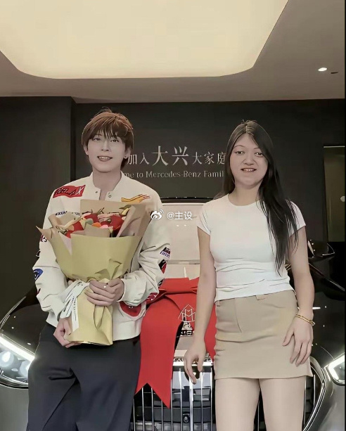 007LsMT7gy1i82kev4xddj30do0h176v.jpg