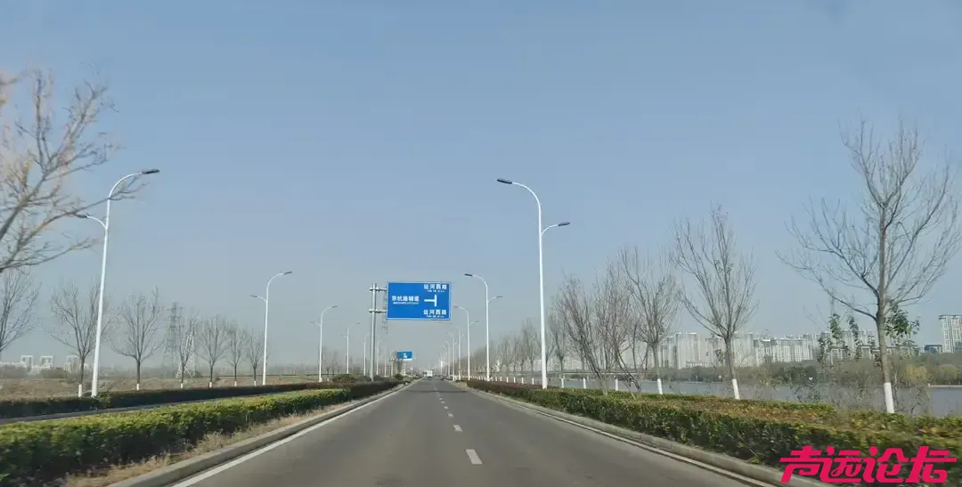 济宁运河新城终于不再只是图纸，市医院西院区已经亮灯，小学操场传来哨子声！-1.jpg