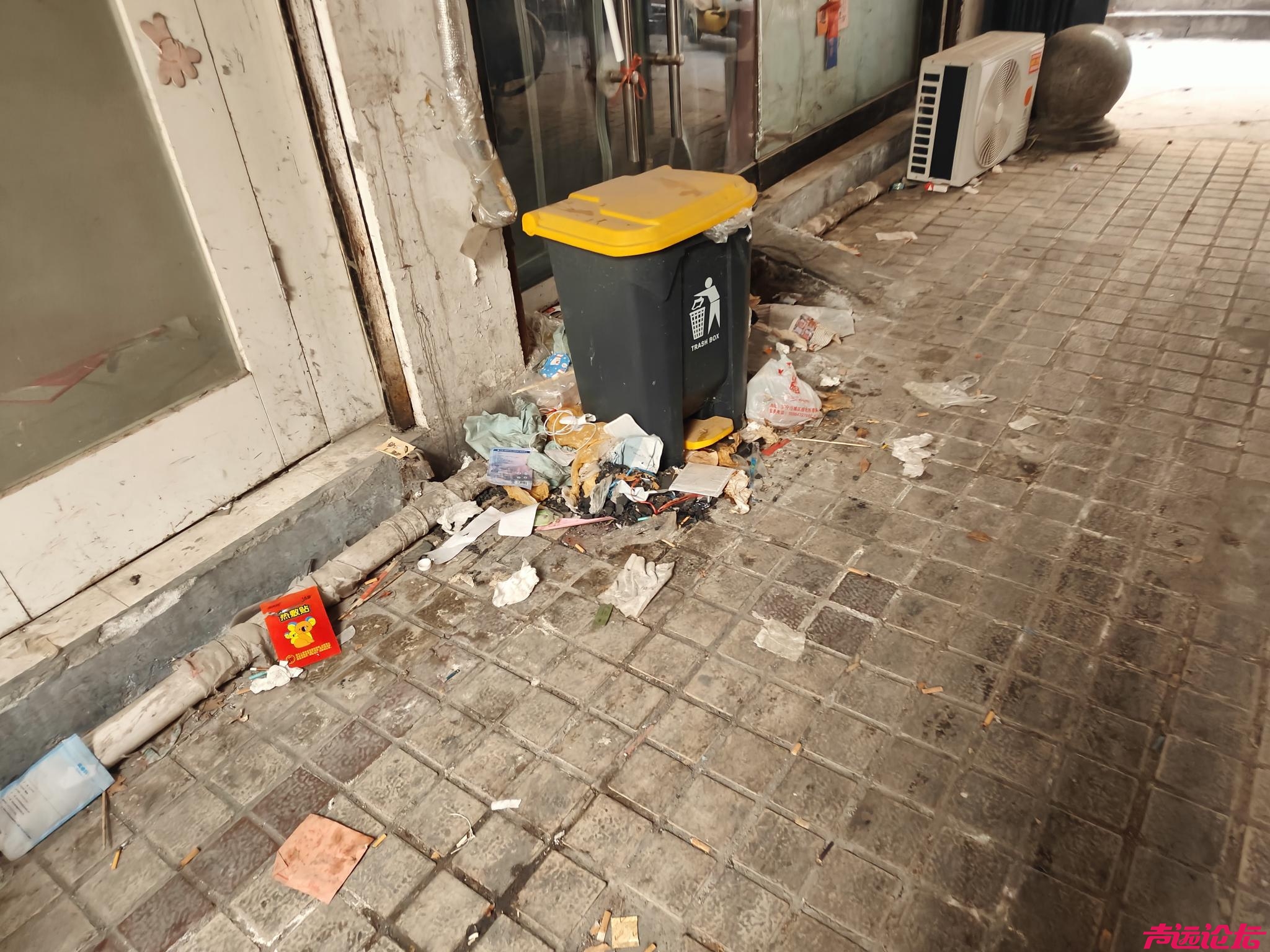 问政山东：济宁太东大市场南门北门“光鲜”，内部周边“脏乱”-2.jpg