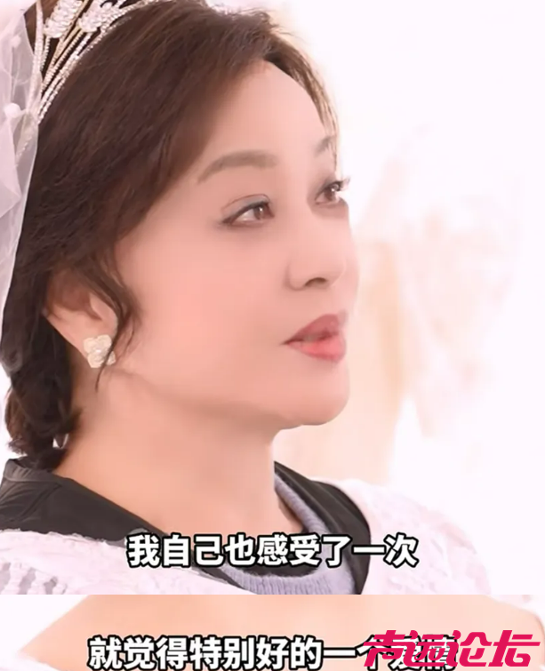 75岁刘晓庆与小30岁男演员上演吻戏，男配角点赞“和刘晓庆搭戏是工伤”引争议-7.png