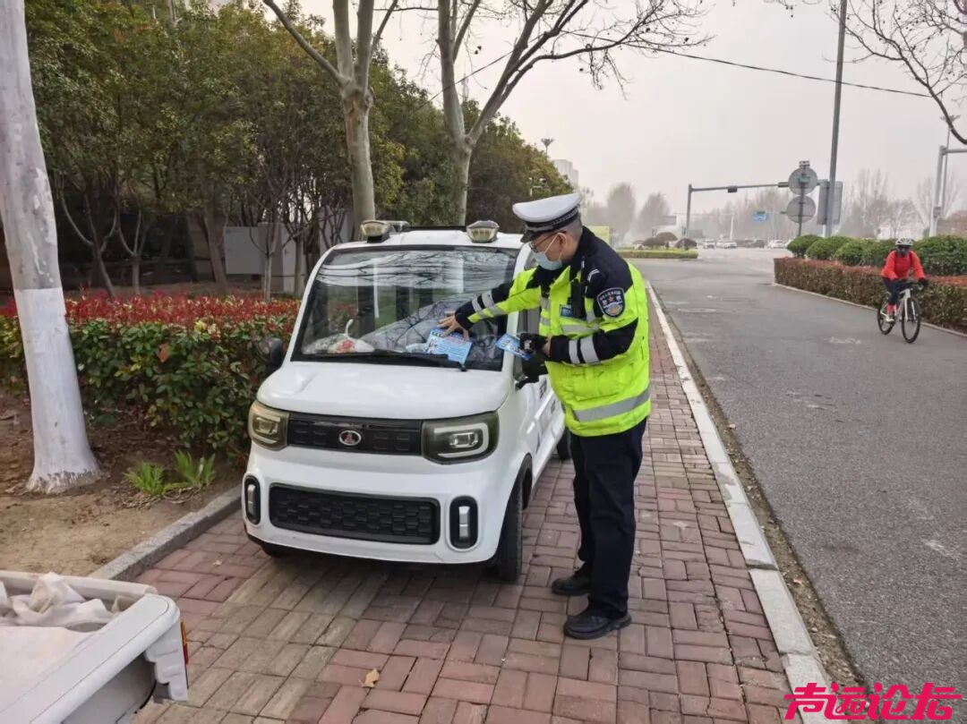 严查！三小车辆闯红灯、逆行、违停，通通不行！-5.jpg
