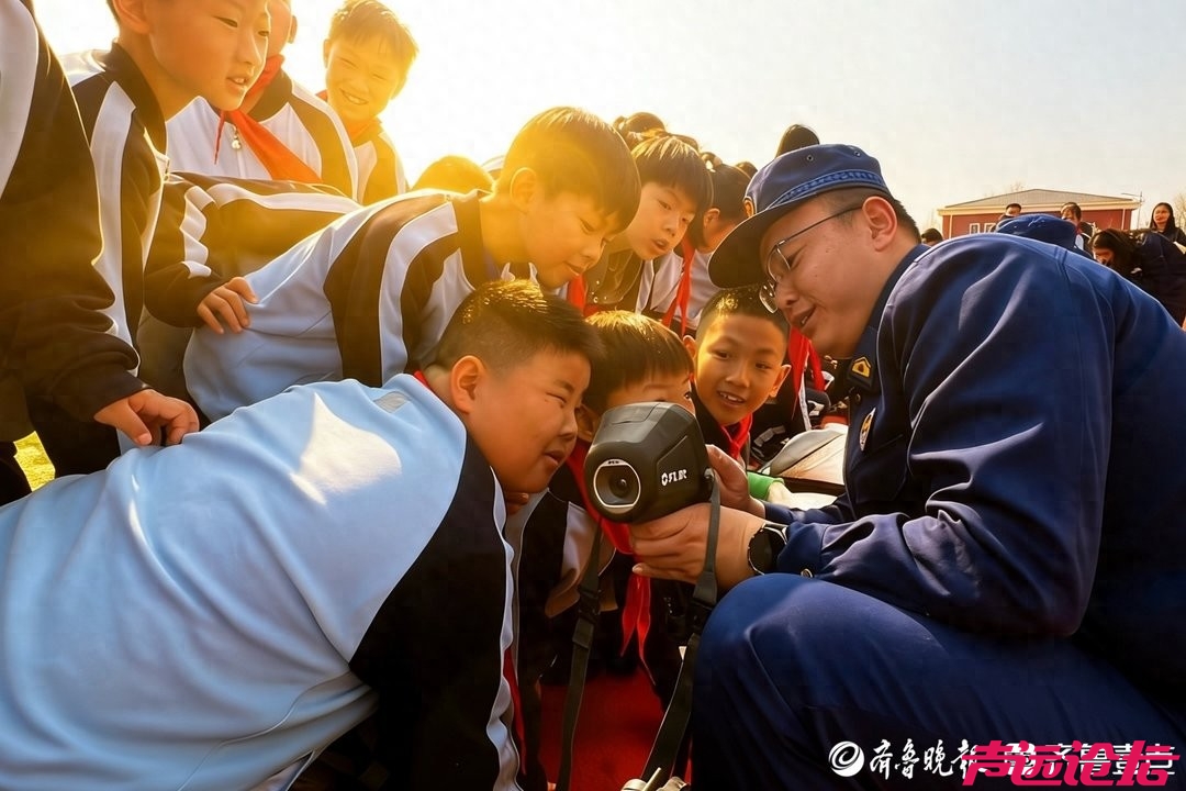 山东各地广泛开展“全国中小学生安全教育日”消防主题宣传活动-1.jpg