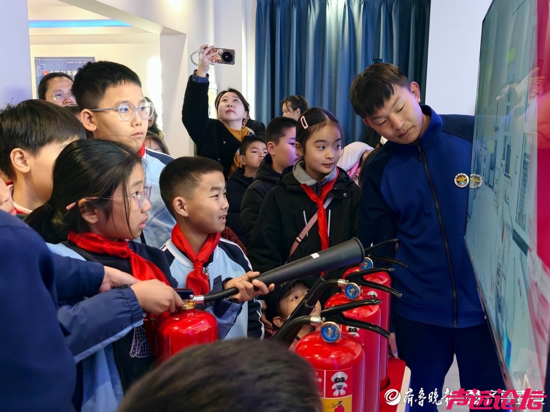 山东各地广泛开展“全国中小学生安全教育日”消防主题宣传活动-4.jpg