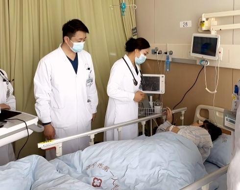 千里求医  济宁市第一人民医院巧置T管助其重获“呼吸自由”-1.jpg