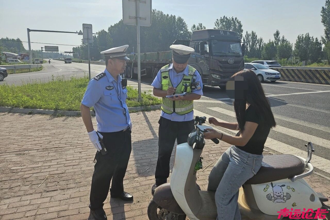 济宁公安交警：常态化查处未佩戴安全头盔 守护市民出行安全-3.jpg