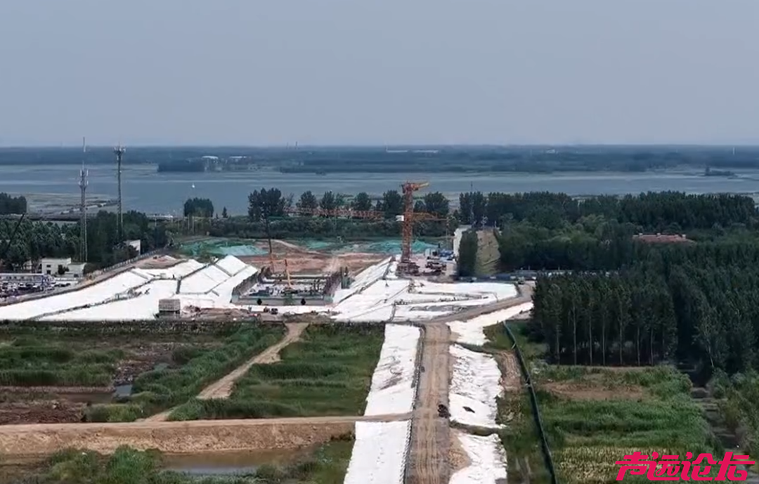 明年通航在望！京杭运河微山三线船闸工程主体轮廓已现-2.jpg